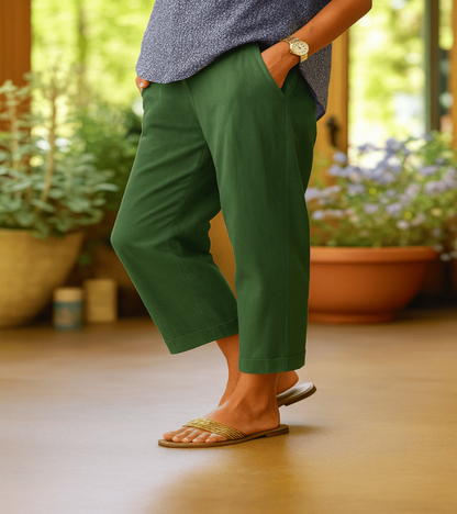 Classic Cropped Linen Trousers with Straight Leg and Fold-Up Hem